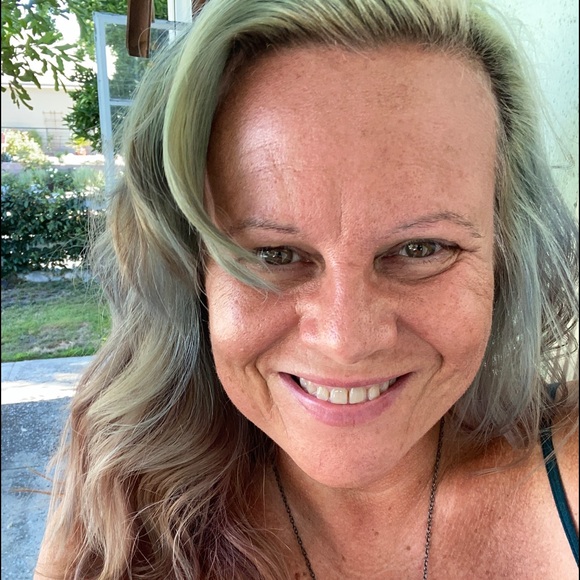 Welcome to my POSH closet! Posh Ambassador š - Picture 2 of 9